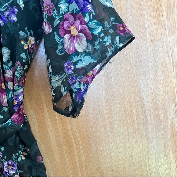 Moments vintage floral slip dress and robe! - Picture 9 of 10